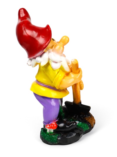 Садовая фигура из гипса «Гном с лопатой на подставке», 42×24×26 см