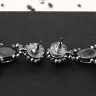 Серьги висячие со стразами "Дольче Вита" блеск, цвет бело-серый в серебре - фото 25631045