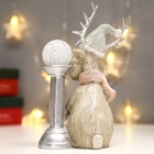 Фигурка световая «Лосик в вязаном колпаке с шаром на колонне», полистоун, 20.5×10.5×12.5 см - Фото 5