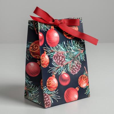 Пакет подарочный новогодний с лентой «Ёлочные игрушки», 13 х 19 х 9 см