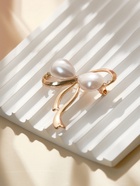 Брошь «Бантик» с жемчужинками, цвет белый в золоте - Фото 4