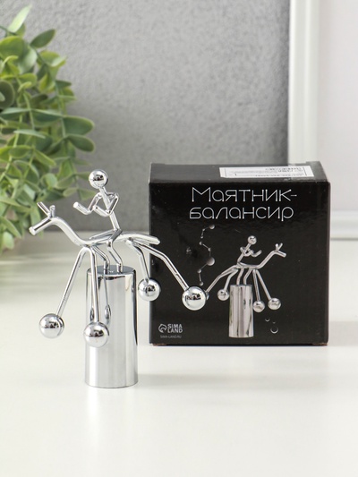 Маятник настольный антистресс «Человечек на коне», 11.5×9.5×5 см