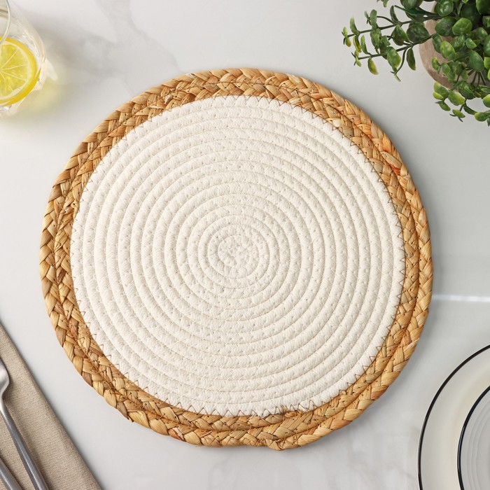 Салфетка сервировочная на стол Доляна «Мэг», d=30 см, белая - Фото 1