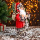 Дед Мороз "В красной шубке с лыжами" 30 см - Фото 4