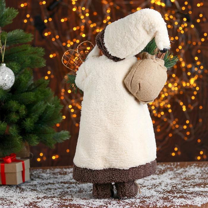 Дед Мороз "В белом тулупе со снегоступами" 45 см - фото 1908599301