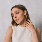 Серьги со стразами «Магия сердца», белые в золоте - Фото 4