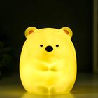 Ночник "Мишка пухлик" LED от батареек 3хLR44 белый 10х9,5х13 см RISALUX - фото 21128396