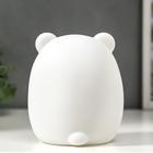 Ночник "Мишка пухлик" LED от батареек 3хLR44 белый 10х9,5х13 см RISALUX - фото 21128399