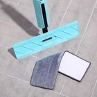 Швабра для мытья пола с распылителем и щёткой, насадка из микрофибры 41×14 см, стальной черенок 120 см, цвет голубой - фото 65983285