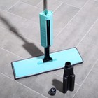 Швабра для мытья пола с распылителем и щёткой, насадка из микрофибры 41×14 см, стальной черенок 120 см, цвет голубой - фото 65983287