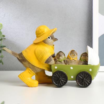 Сувенир полистоун "Воробушек в дождевике, с птенцами в коляске" 14,3х22х7,5 см