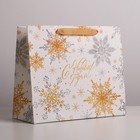 Пакет ламинированный горизонтальный «Волшебные снежинки», ML 27 × 23 × 11,5 см - фото 318396333