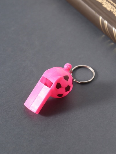 Свисток пластик на кольце "Мяч", МИКС