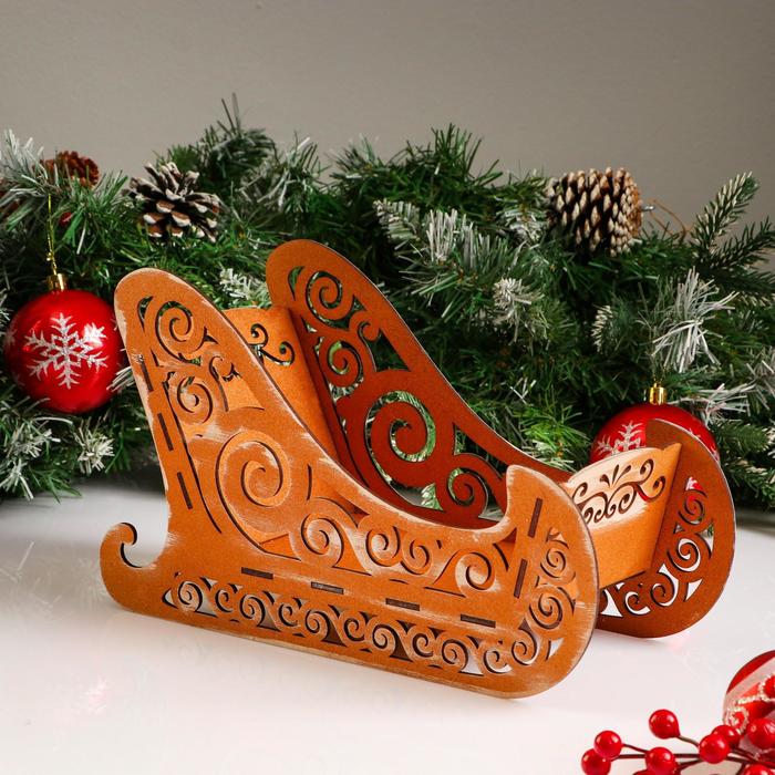 Кашпо деревянное, 32×13×19 см "Новогоднее. Сани с вензелями", подарочная упаковка - Фото 1