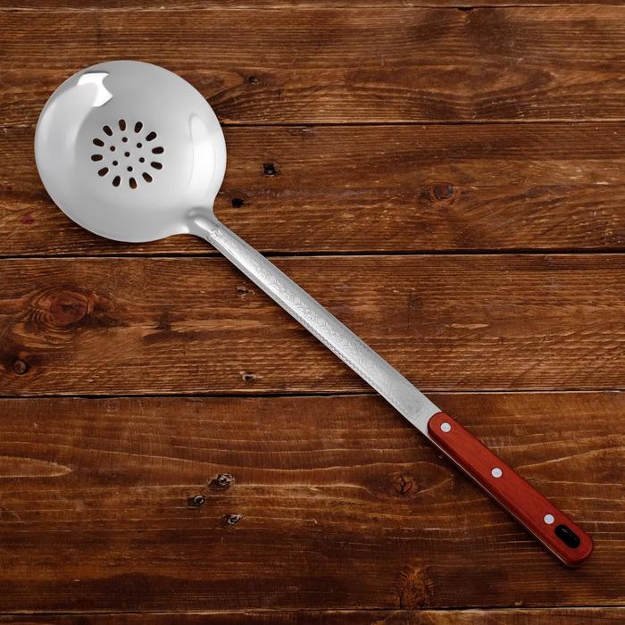 Шумовка для казана Шафран, 48 см, диаметр 13 см, узбекская, с деревянной ручкой, металл, серебристая - Фото 1