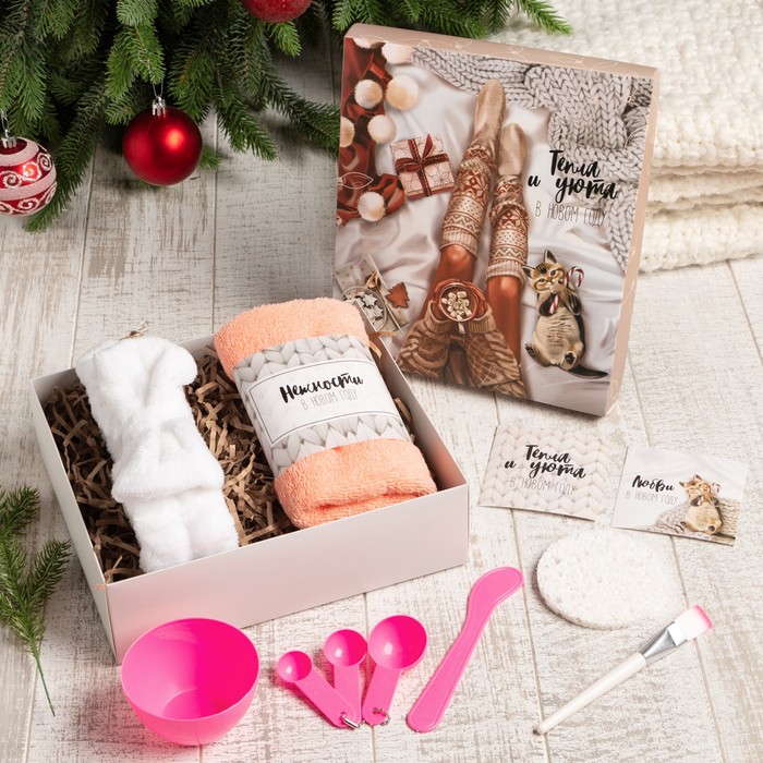 Подарочный набор новогодний "Тепла и уюта" полотенце и аксессуары - Фото 1