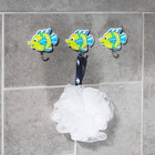 Крючки самоклеящиеся Доляна «3 рыбки», 3 шт, цвет МИКС - Фото 2