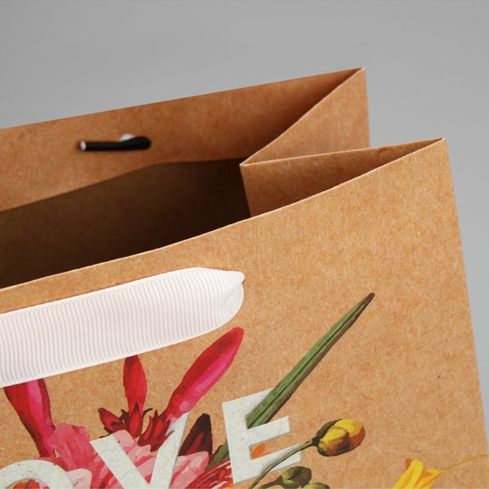 Пакет крафтовый вертикальный «Love and flowers», 23 х 27 х 11,5 см 4783297