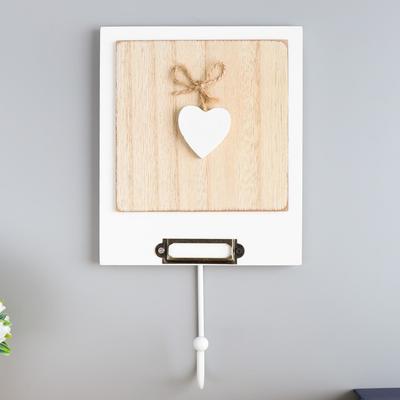 Настенный крючок декоративный дерево «Сердце на веревочке», панно, 23.5×13.2×4.5 см