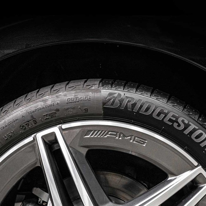 Чернитель-очиститель шин LAVR Tire shine 650 мл, аэрозоль, Ln1427 - фото 1911495177