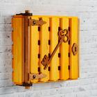 Ключница деревянная "Золотой ключик", 23 х 20 х 6 см, 4 крючка - Фото 4