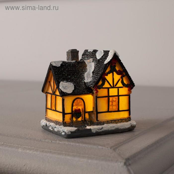 Светодиодная фигура «Дом с еловой гирляндой», керамика, батарейки AG13х3, свечение тёплое белое - Фото 1