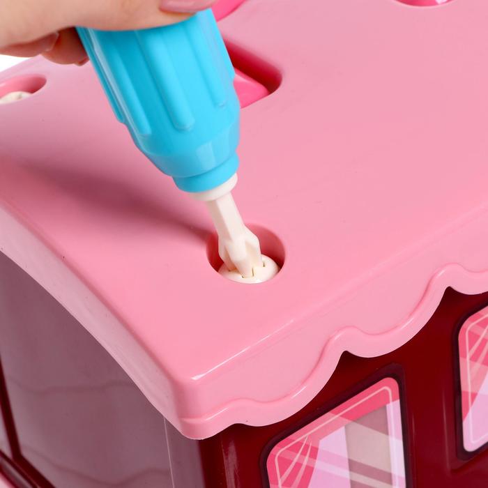 Игровой набор «Салон красоты» в чемодане-паровозе 48398