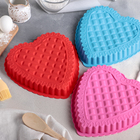 Форма силиконовая для выпечки «Сердце. Клетка», цвет МИКС - Фото 3