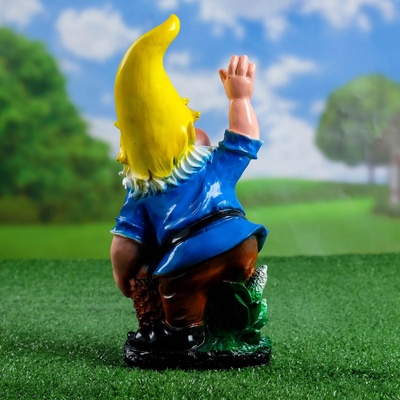 Садовая фигура из гипса «Гном с яблоками», 29×10×15 см