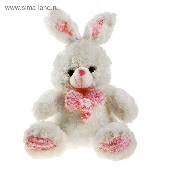 заяц в природе. рюкзак с зайцем игрушкой. заяц с большими ушами. зайцы м. зайцевые (leporidae).