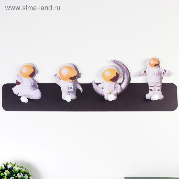 Крючки декоративные дерево "Космонавты" 15х50х4,5 см - Фото 1