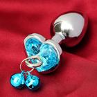 Анальная пробка с колокольчиками,с голубым кристаллом в форме сердца, D = 28 мм - Фото 1