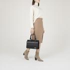 Сумка женская, отдел на молнии, наружный карман, длинный ремень, цвет чёрный - Фото 4