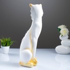 Фигура "Кошка Маркиза" с мелкой клубникой белая 13х15х50см - Фото 3