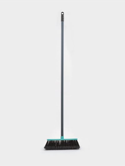 Щётка для пола мягкая «Арианна», длина щетины 5.5 см, с черенком, МИКС