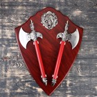Панно на стену «Макет оружия: сувенирные топоры с когтем на планшете со львом», 46×60 см - Фото 3