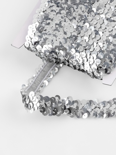 Тесьма декоративная с пайетками, на резинке, 2 см, 9 ± 0.5 м, цвет серебряный