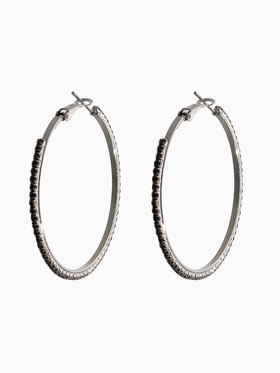 Серьги кольца со стразами QF «Сумерки», d=5 см, чёрные в серебре  (артикул 5600277)  большой выбор товаров оптом и в розницу по низким ценам с доставкой