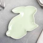 Блюдо керамическое сервировочное Доляна «Милашки. Зайка», 17×13×1,5 см, цвет зелёный - Фото 1