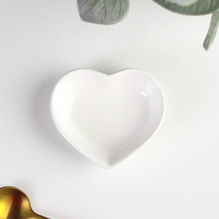 Соусник керамический Доляна «Сердце», 50 мл, 8×7,3 см, цвет белый - фото 1882137115