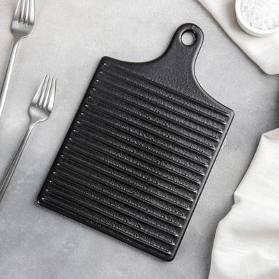 Блюдо керамическое для подачи Доляна «Гриль», 18×28 см, цвет чёрный