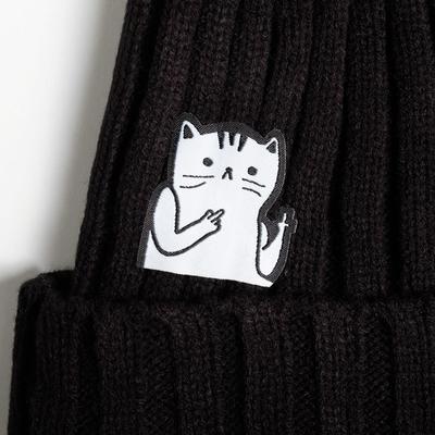 Шапка с помпоном «F*cking холод»
