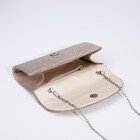 Клатч женский, на магните, с длинной цепочкой, блестящий, цвет золотой - Фото 5