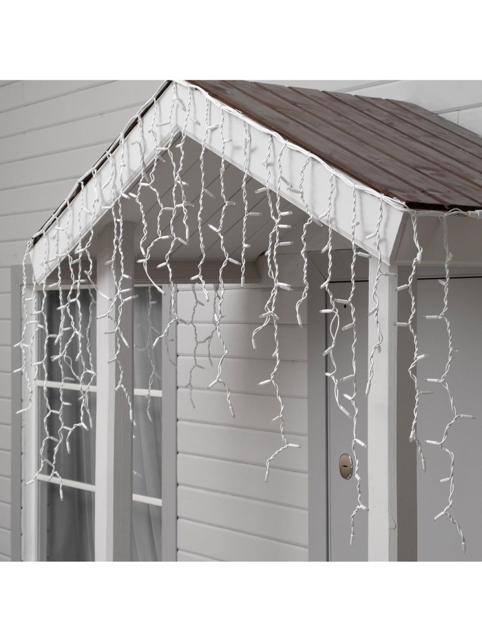 Гирлянда "Бахрома" 3 х 0.9 м , IP65, УМС, белая нить каучук, 144 LED, свечение тёплое белое, 220 В 5204450 - фото 16658254