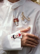 Брошь «Медсестра» с сердцем, цветная в золоте - Фото 6