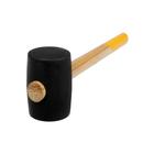 Киянка ТУНДРА, деревянная рукоятка, черная резина, 65 мм, 680 г - Фото 3