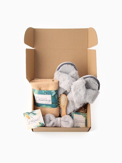 Набор подарочный «Этель» Present for you, полотенце, тапочка, расчёска