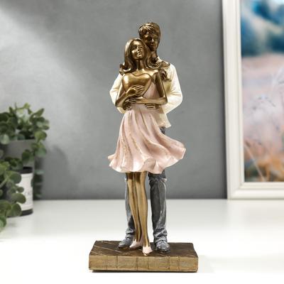 Фигура полистоун «Влюблённая пара с сердцем - объятия», 25.5×8.5×11 см