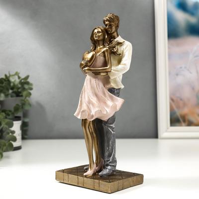 Фигура полистоун «Влюблённая пара с сердцем - объятия», 25.5×8.5×11 см