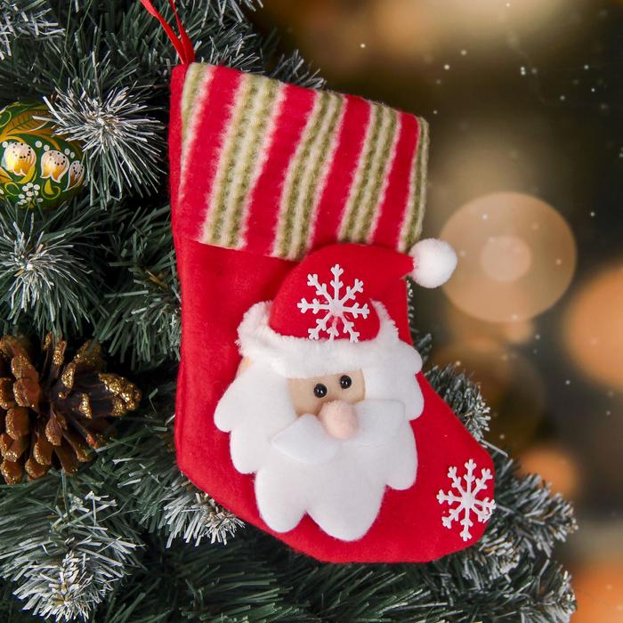 Носок для подарков "Дед Мороз и снежинки" 15х13 см, бело-красный - Фото 1